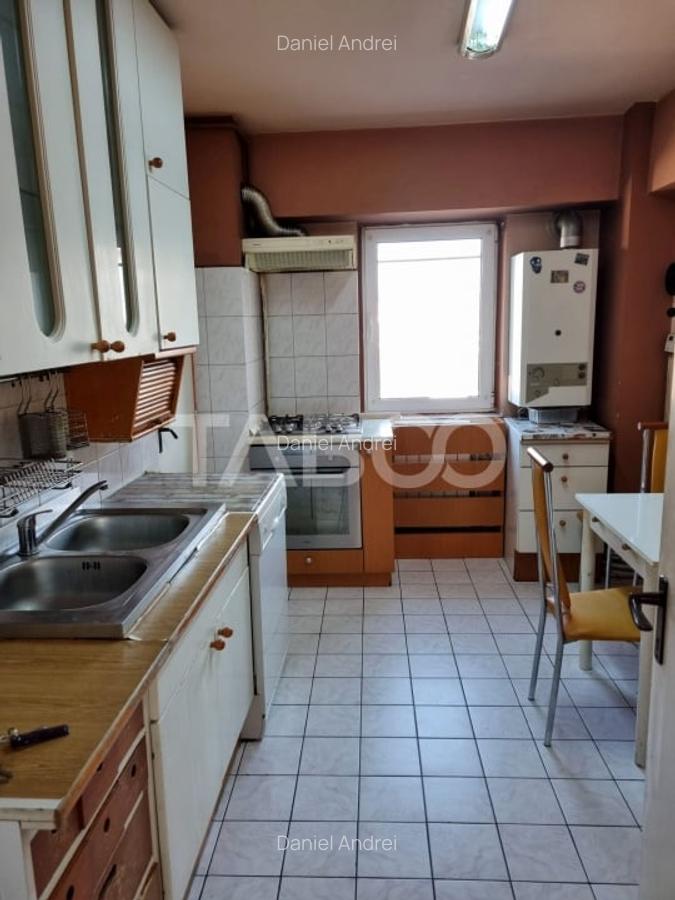 Apartament 4 camere de vanzare decomandat 90mp zona Central Sibiu - 6