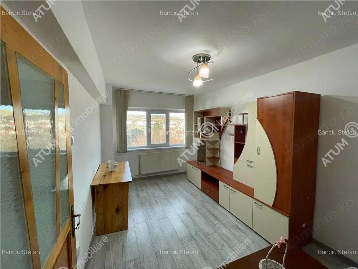 Apartament renovat cu 3 camere decomandate in Cisnadie Sibiu - 1