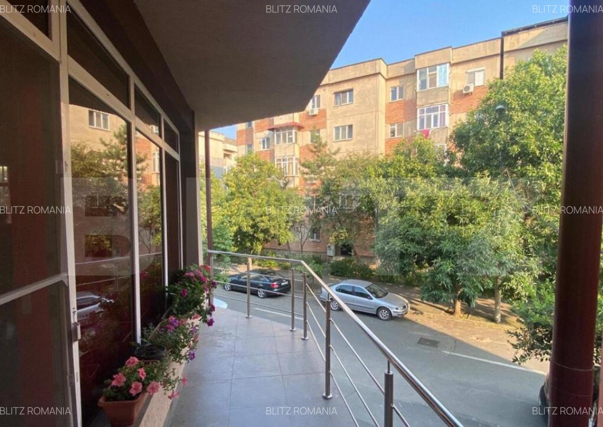 Casa de vanzare, cu 5 camere, 480 mp, zona 1 Mai - 4