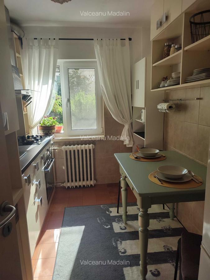 Apartament cu 2 camere semidecomandat, mobilat în Central - 2