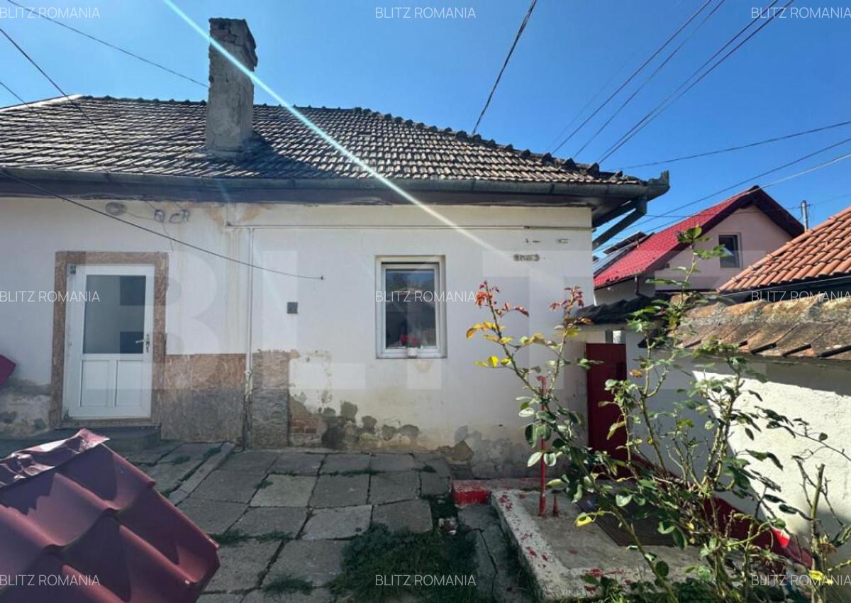 Casa individuala de vanzare, cu anexa si curte, zona Schei - 8