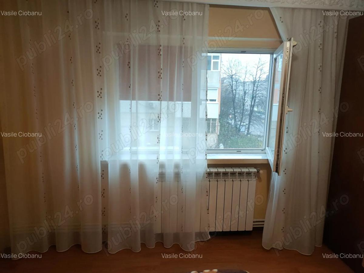 Inchiriez apartament 2 camere , zona Institutul de marina. 450Eur. - 3