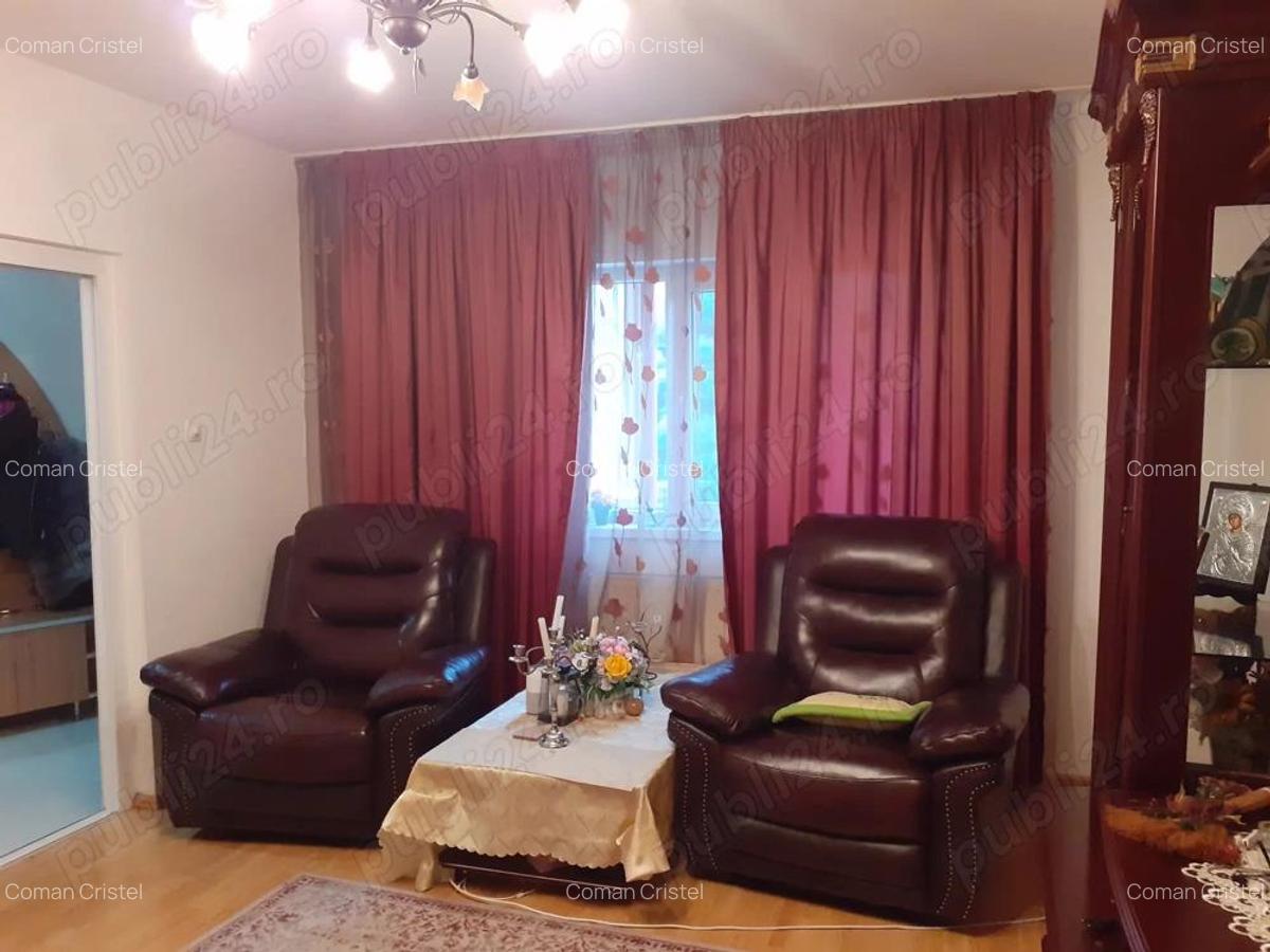 Vanz. P + M mobilata si utilata, caramida, 500.mp.,d.9 ml, 2 garaje str. Grivitei cu G.E.Grigorescu - 19