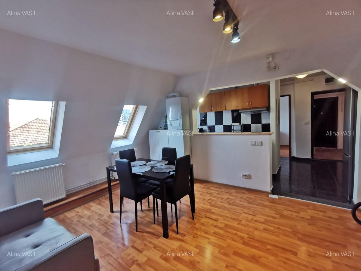Apartament cu 3 camere semidecomandat în Complex Studențesc - 1