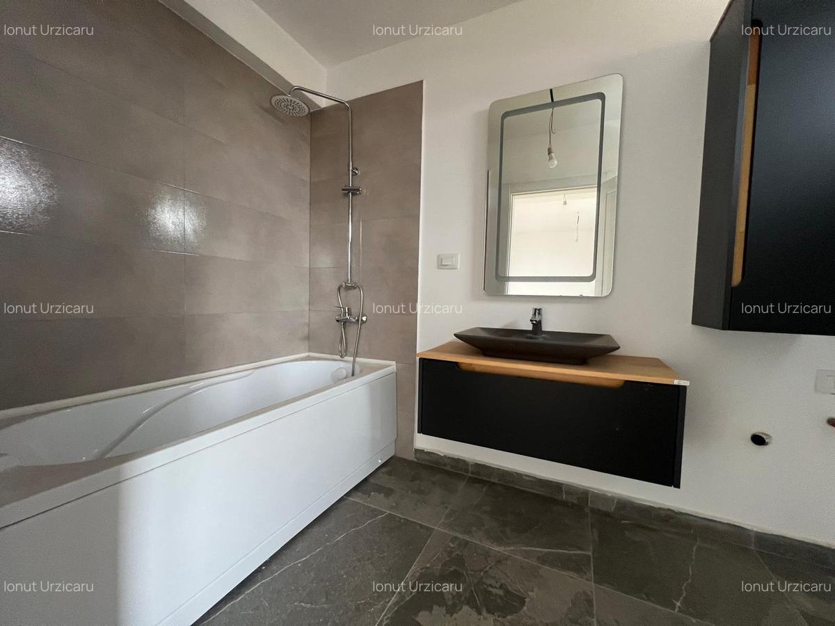 Vila individuala - 5 camere - 3 bai -teren 400 mp - 16