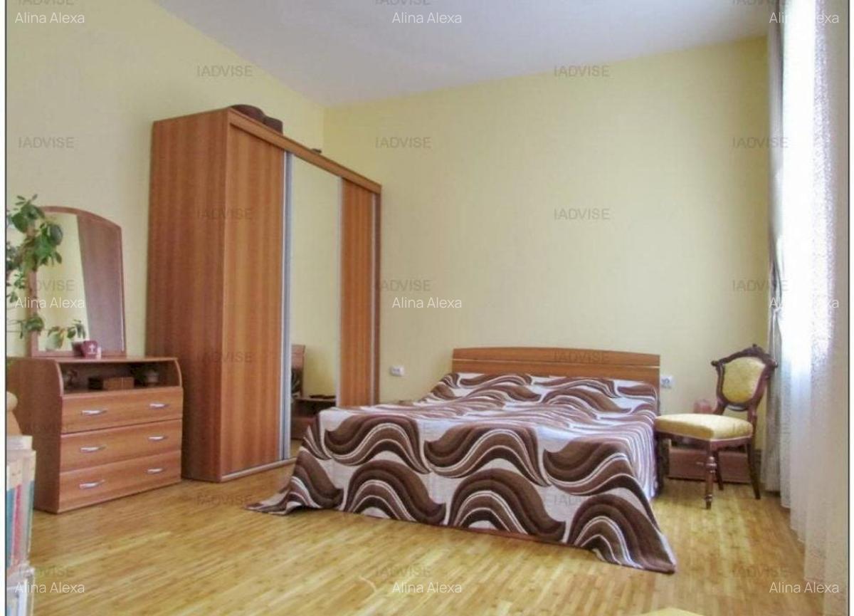 Apartament 4 Camere Vanzare - Piata Sfatului - 11