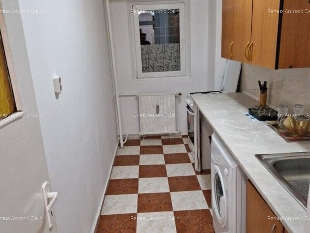 Mihai Bravu Mall Vitan Garsoniera Spatioasa - 7