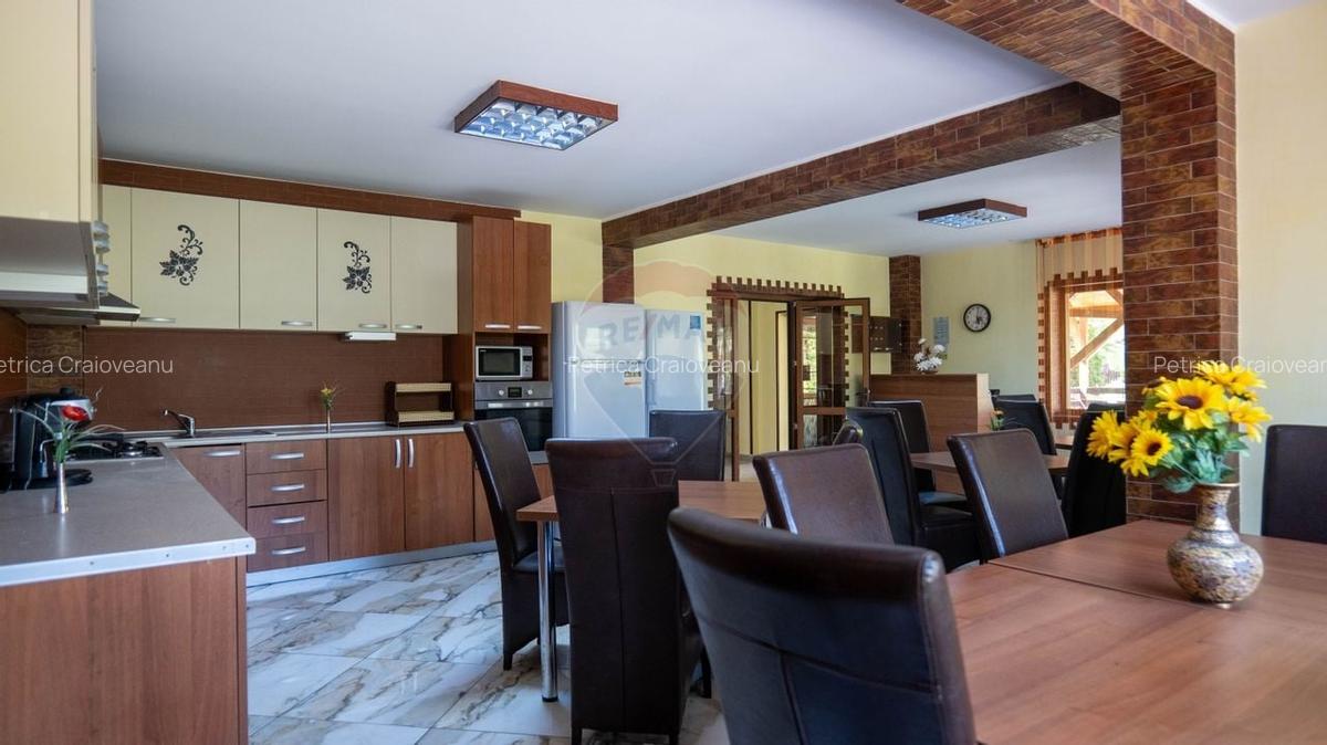 Oferta - vanzare pensiune 10 camere si casa de vacanta, Slanic Prahova - 19