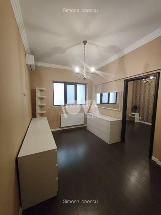 De vânzare - vilă 12 cam - D+P+1E+M - Piata Muncii - Calarasilor - 11