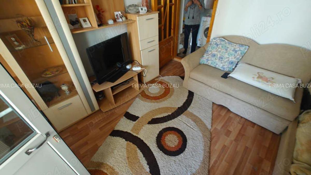 Apartament cu 3 camere confort 1 dec sporit etaj intermediar cu imbunatatiri COMISION 0 - 3