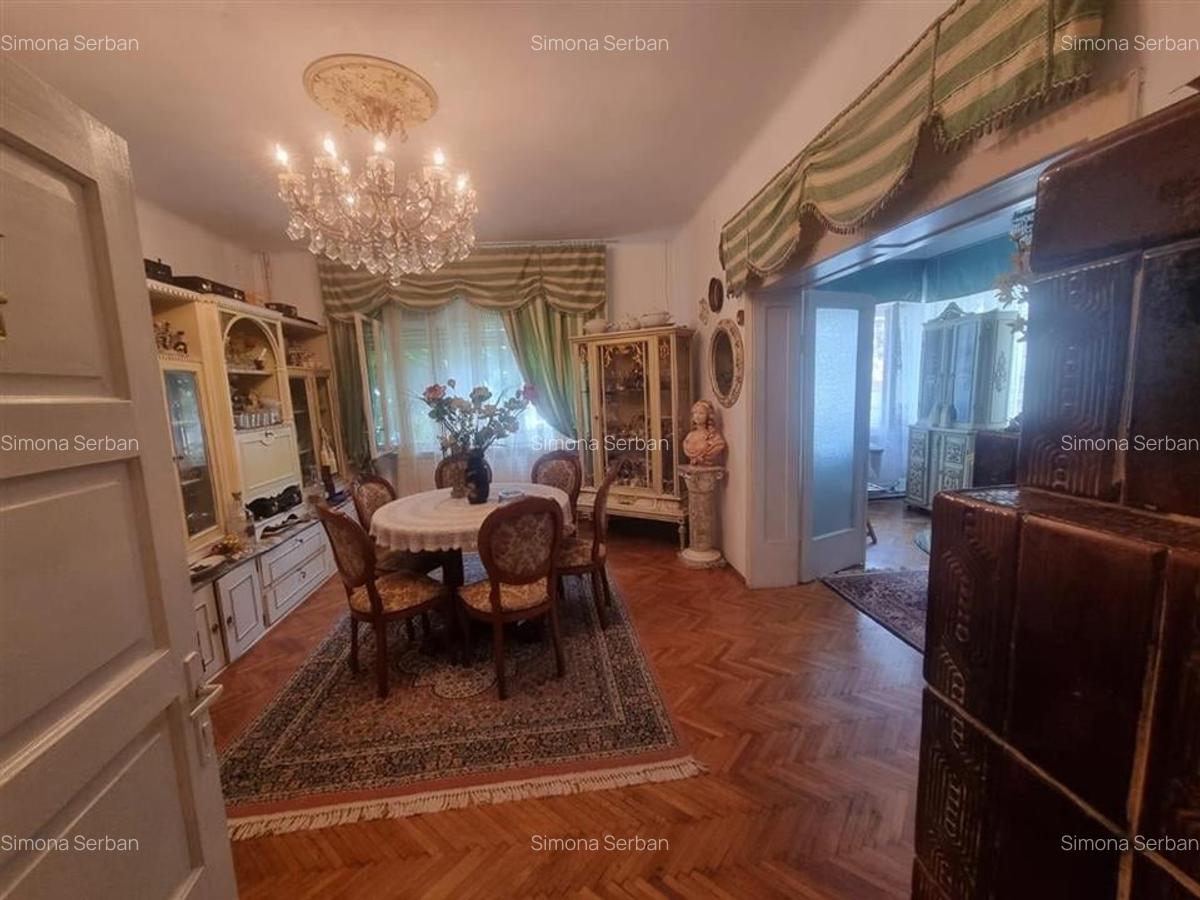 Casă individuală cu 8 camere în Central - 7