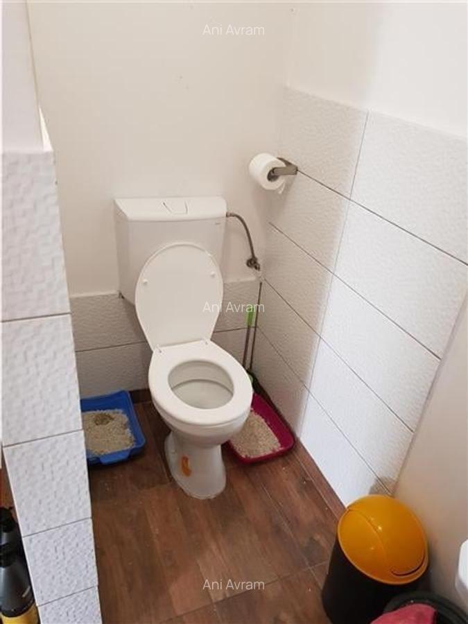 De vanzare casa/spatiu comercial in zona Nova Vita - 10