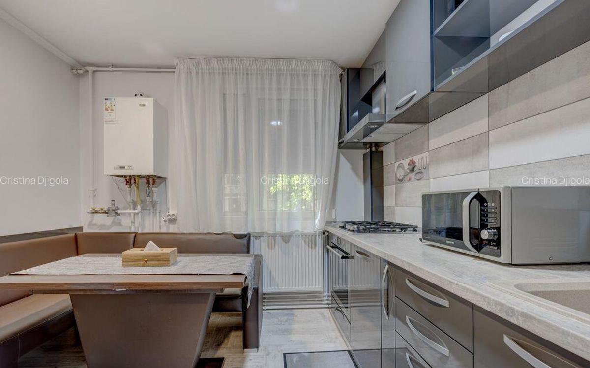 Apart.3 cam. decoman. Parter/4+renovat total+centrala ! D... - 7
