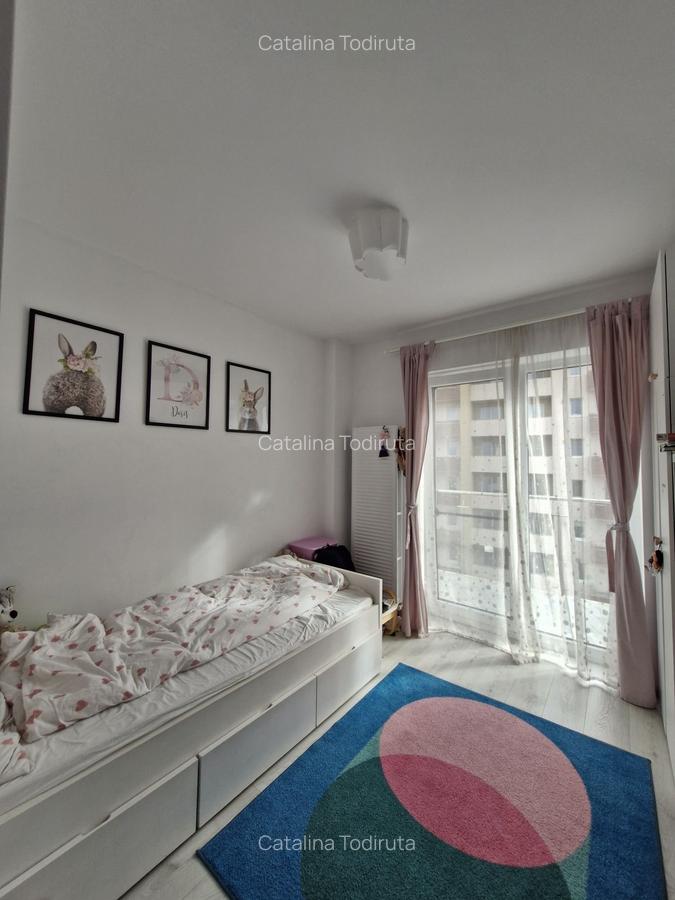 Apartament cu 3 camere decomandat în Tractorul - 8