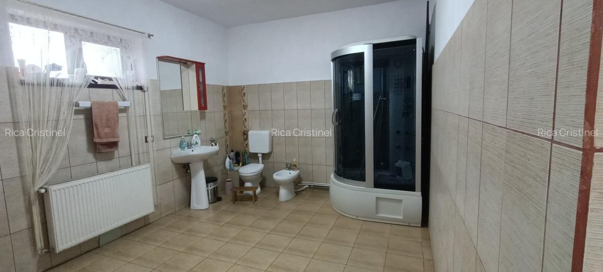 Vila 3 etaje in Piatra Neamț - 4