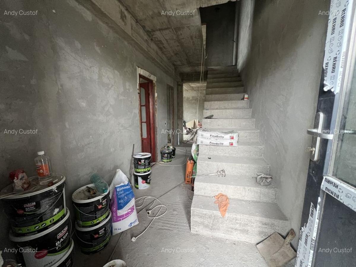 Duplex la gri 175 mp utili 58 mp demisol curte 180 mp  3 bai 3/4 dormitoare - 13