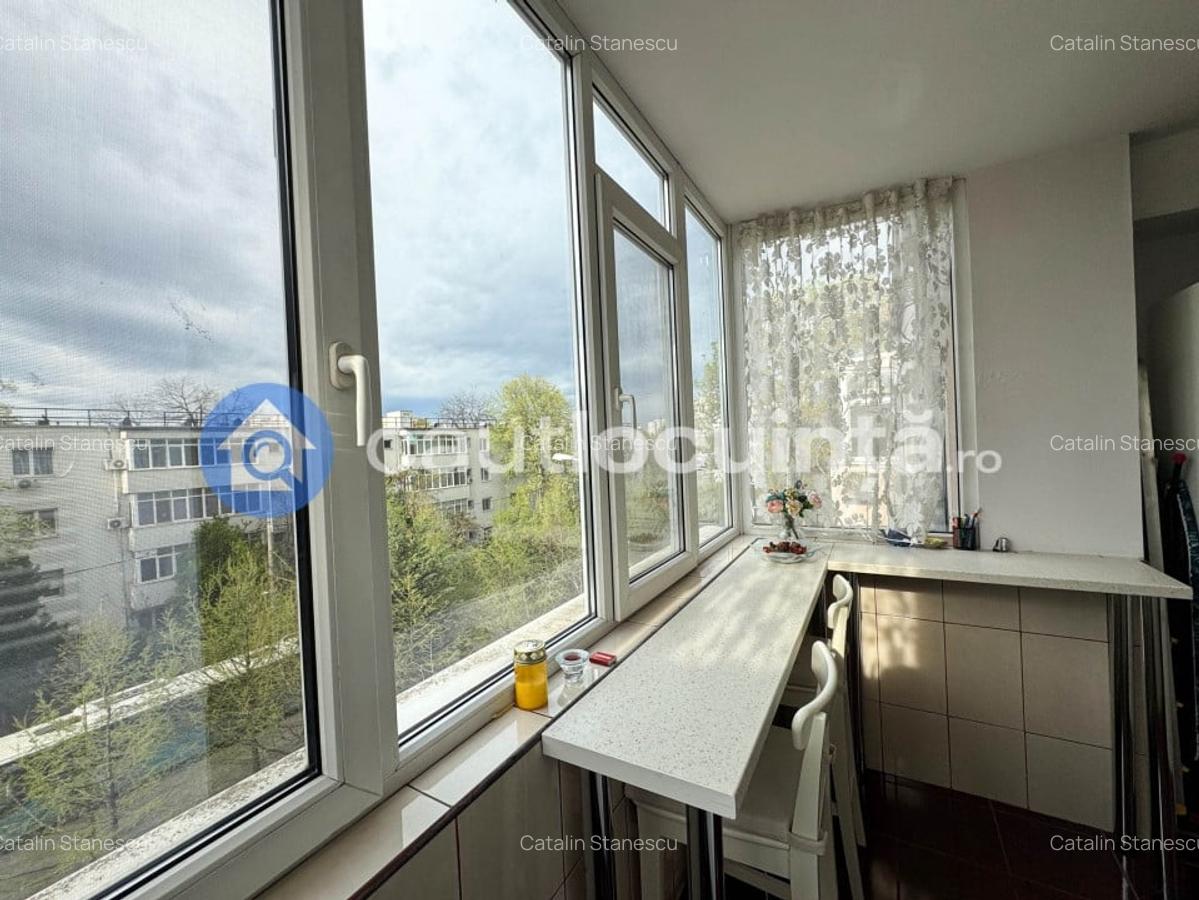 Apartament cu 2 camere decomandat în Baba Novac - 10