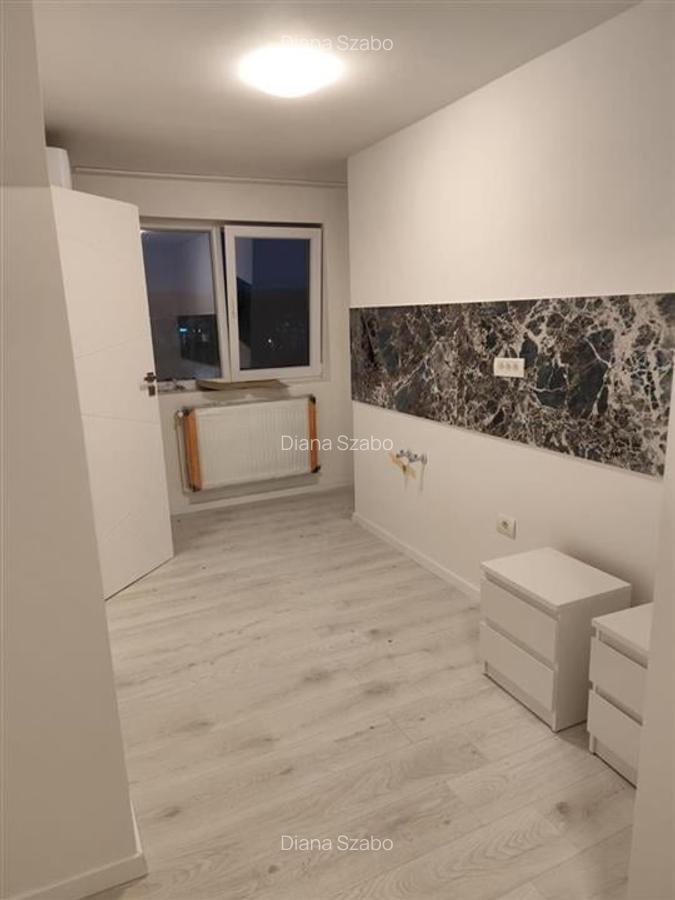 RECO Vila la cheie compartimentata in 16 ap in zona Spitalul Judetean - 5