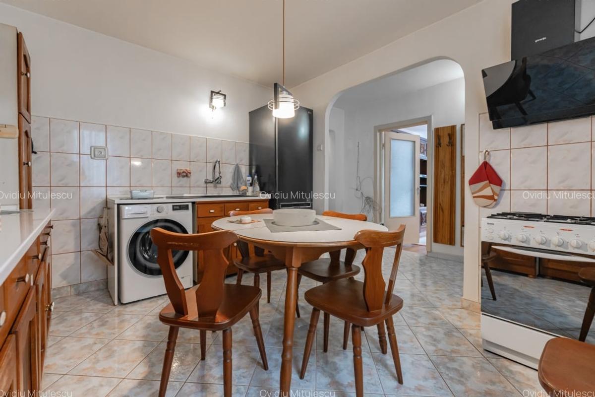 Apartament cu 4 camere decomandat, mobilat în Aurel Vlaicu - 8