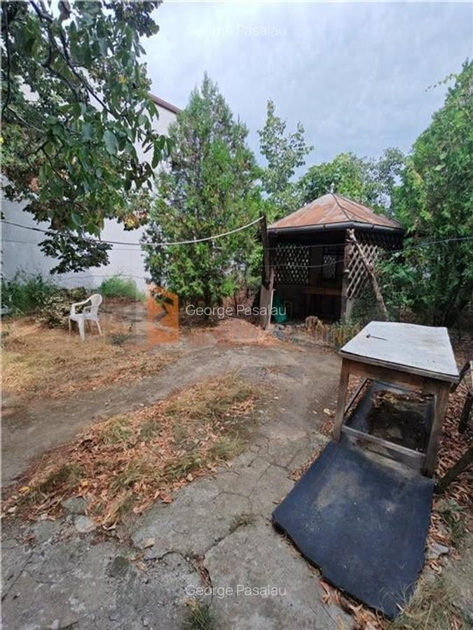 Casa de vanzare si teren 708 mp in zona Micro 5 - 10