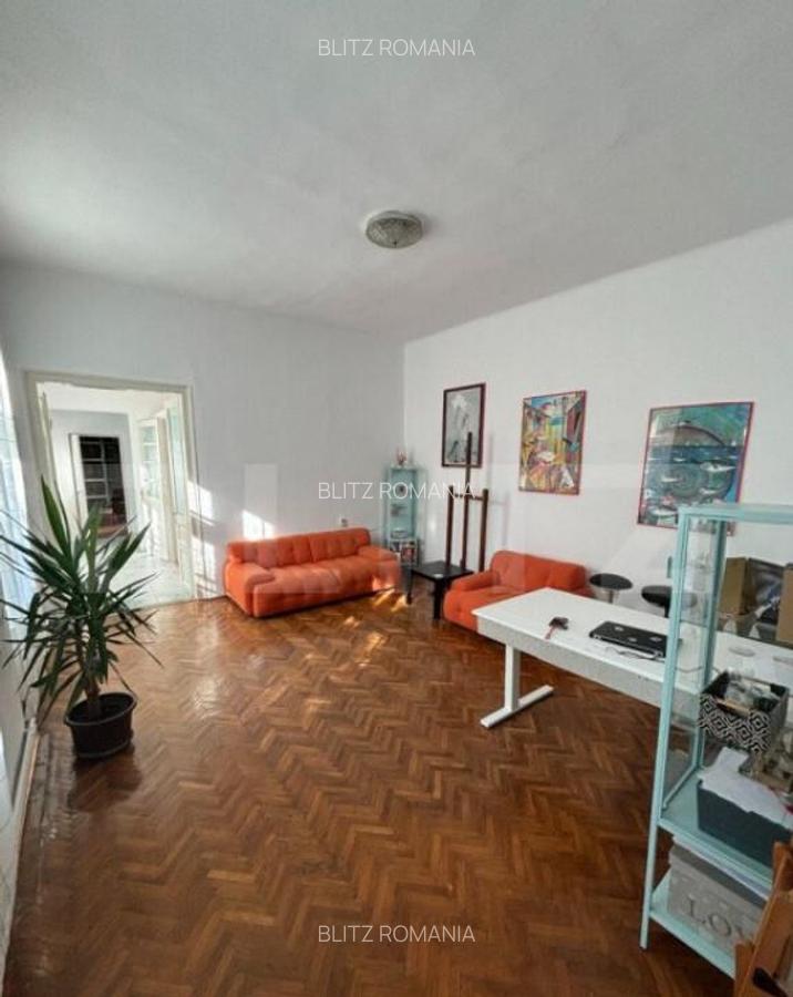 Apartament 3 camere, tavan inalt, garaj, zona bld 16 Decembr - 1