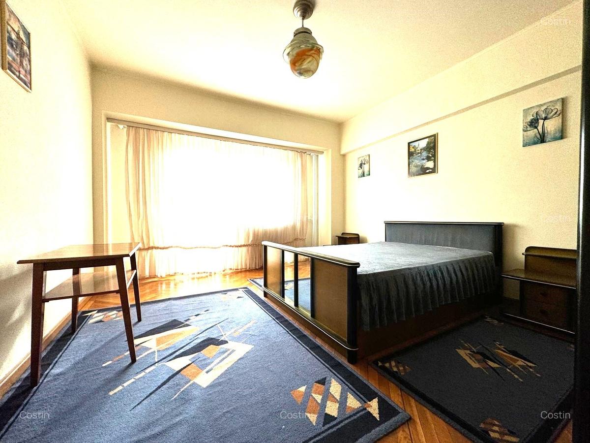 Apartament cu 4 camere decomandat în Unirii - 2
