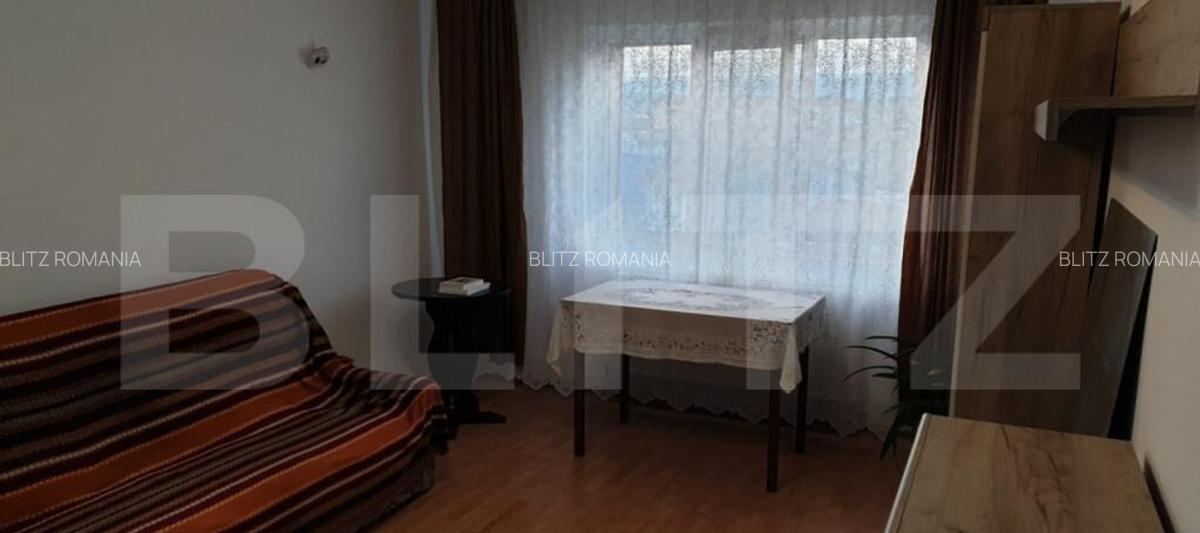 Apartament decomandat- Langa Liceul Ecaterina - 3