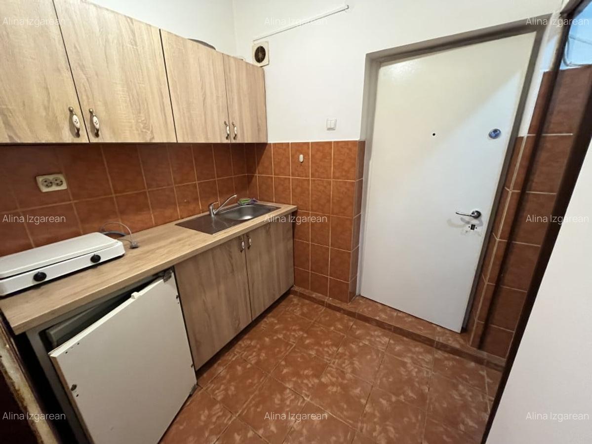 Garsonieră decomandată, mobilată în Lipovei - 2
