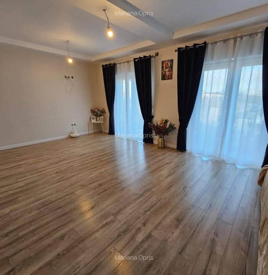 Proprietate 5 camere cu teren de 700mp spre vanzare in Cisnadie - 2