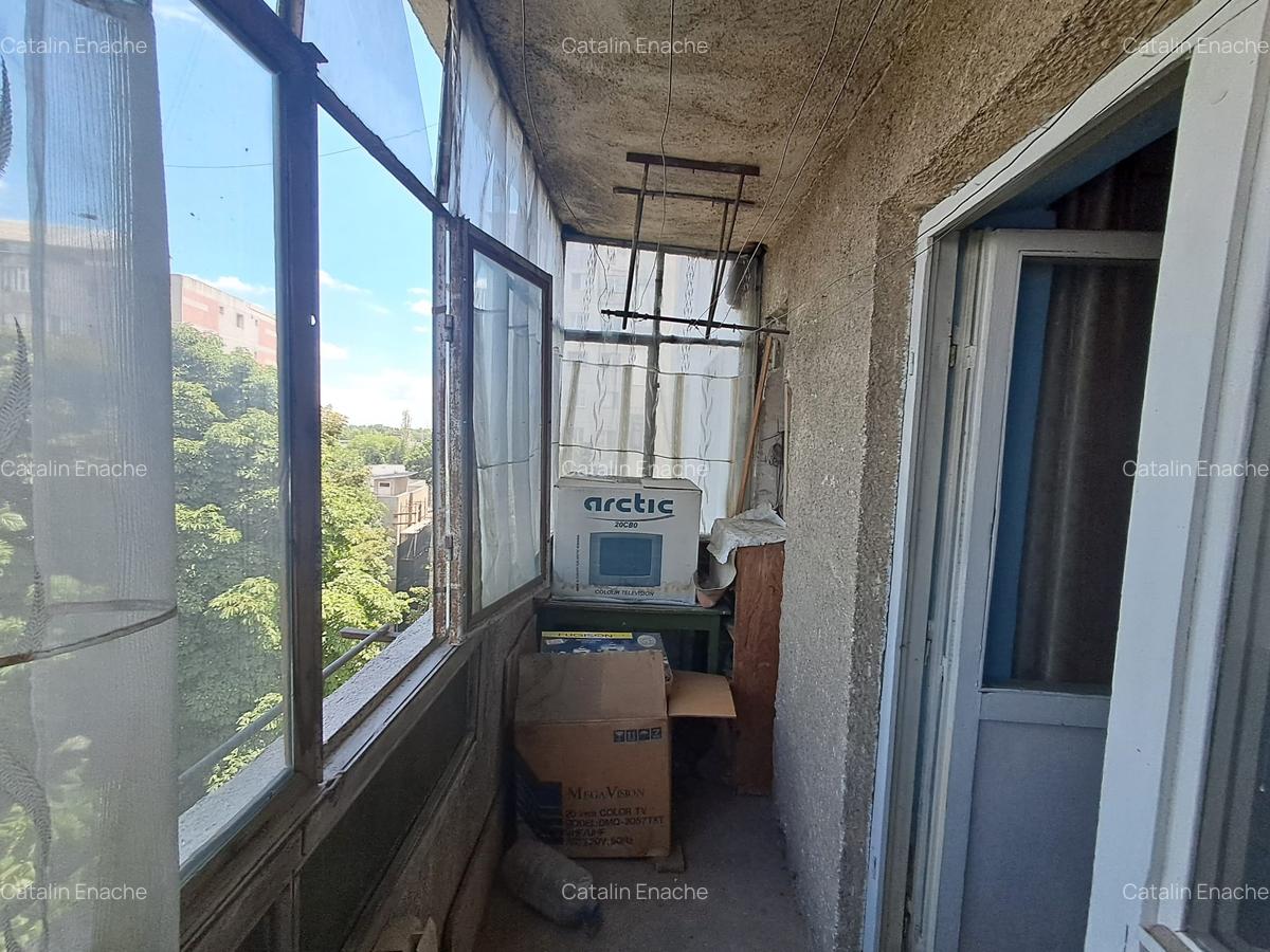 Apartament 2 camere Zona Comisariat - 58 mp - etaj 5 - 14