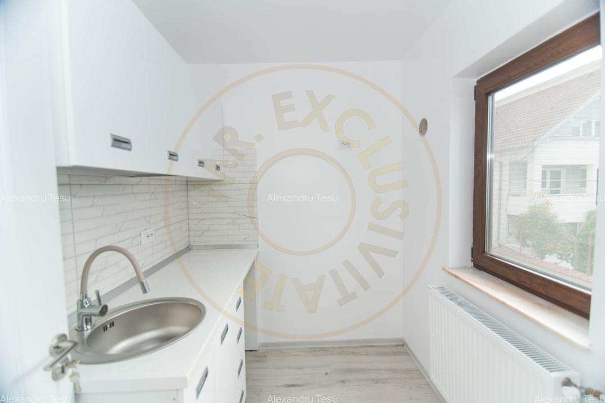 Garsoniera decomandata - renovata - etaj 1 - Gavana - 2