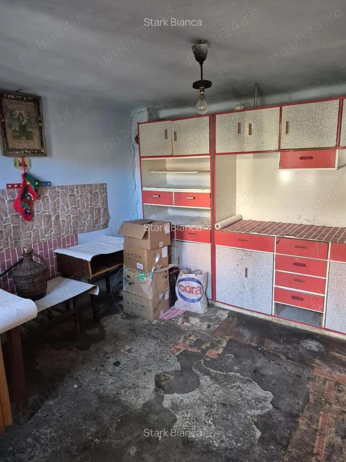 Casa batraneasca aflata in inima localita?ii Buchin, a?teapta o noua familie sa ii dea via?a din nou - 7