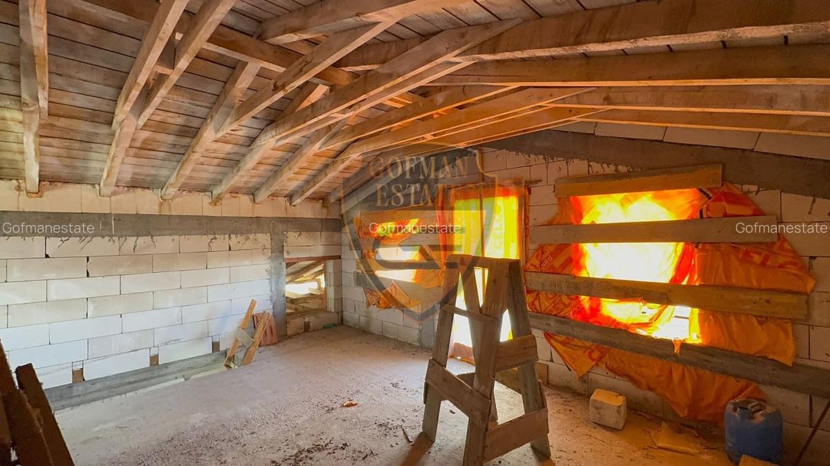 Casa 4 camere, P+M , Valul lui Traian, la gri teren 337 mp, garaj - 26