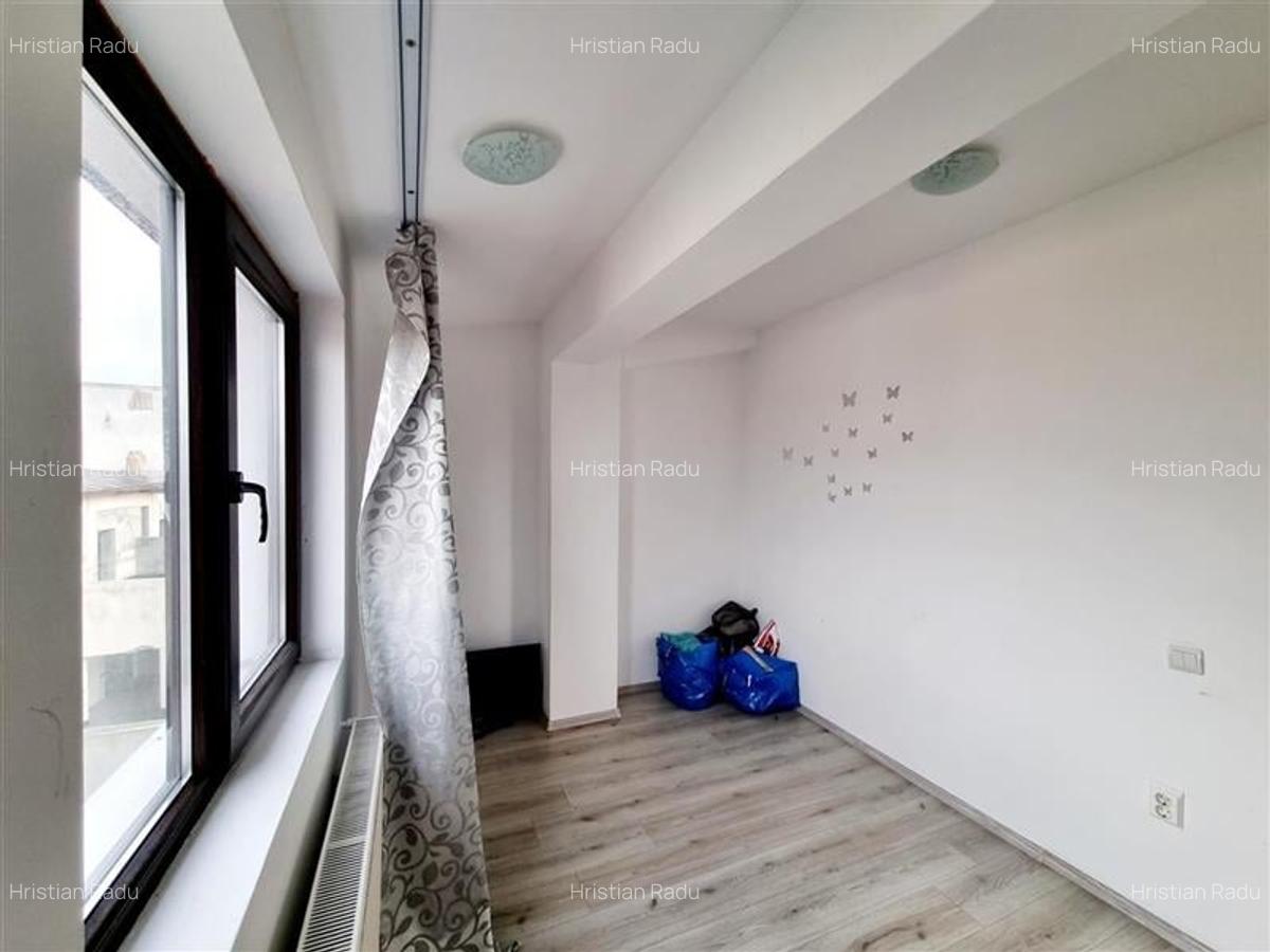 Apartament cu 3 camere semidecomandat în Bucureștii Noi - 11