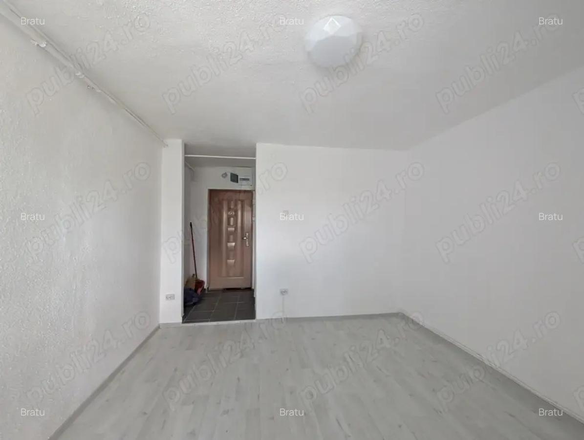 Vand garsoniera in Targovi?te, str. Laminorului. - 5