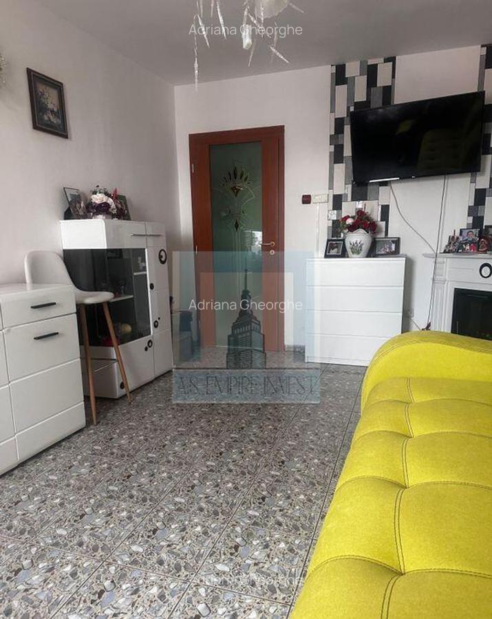 De vanzare apartament 3 camere/ zona Calea Bucuresti - 2
