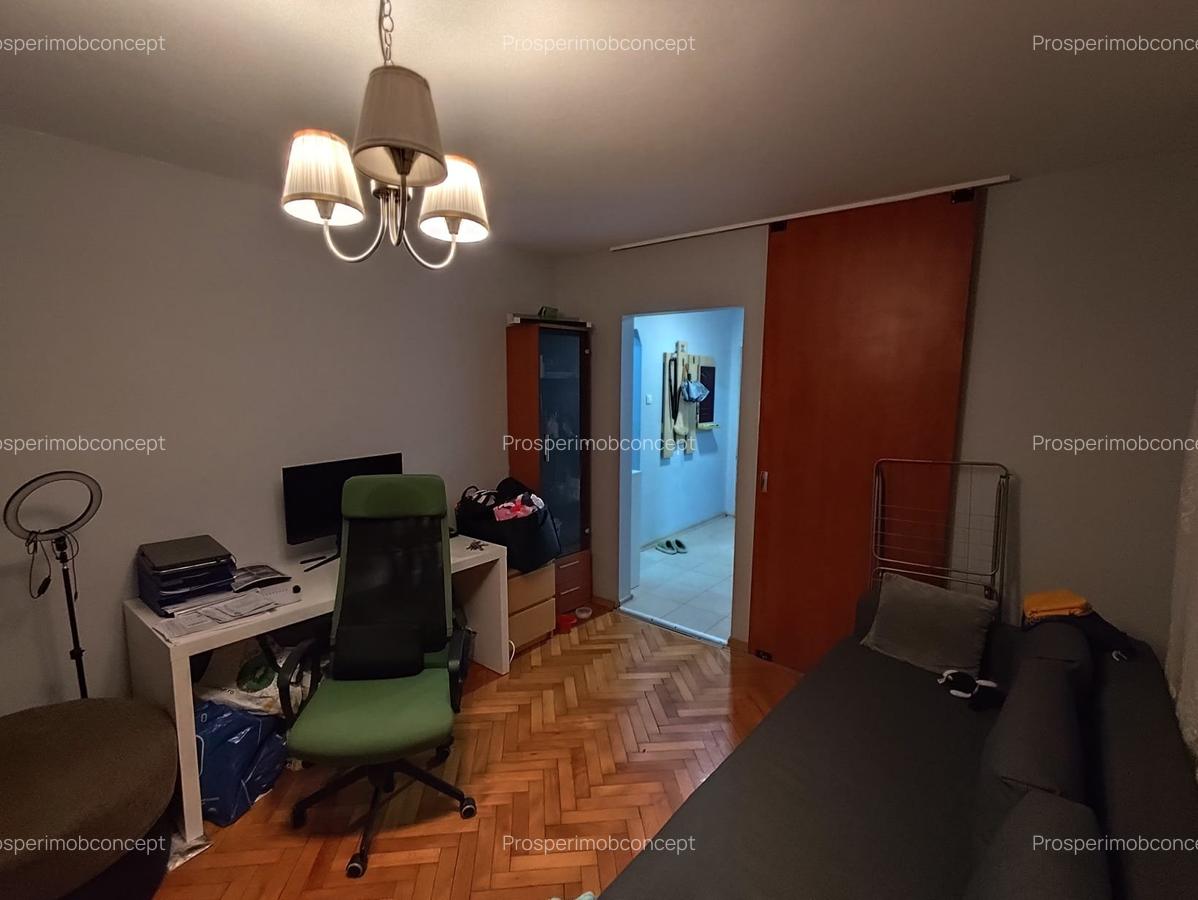 Dristor - Parc IOR - Piata Ambrozie - N Grigorescu Metrou - 3 camere decomandat - 8