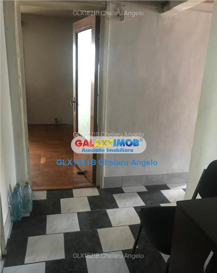 Cartierul Berceni,apartament 4 camere,decomandat,bloc izolat - 2