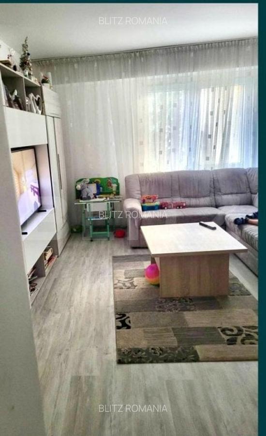 Apartament de vanzare cu 3 camere, 74 mp, zona Tudor. - 2