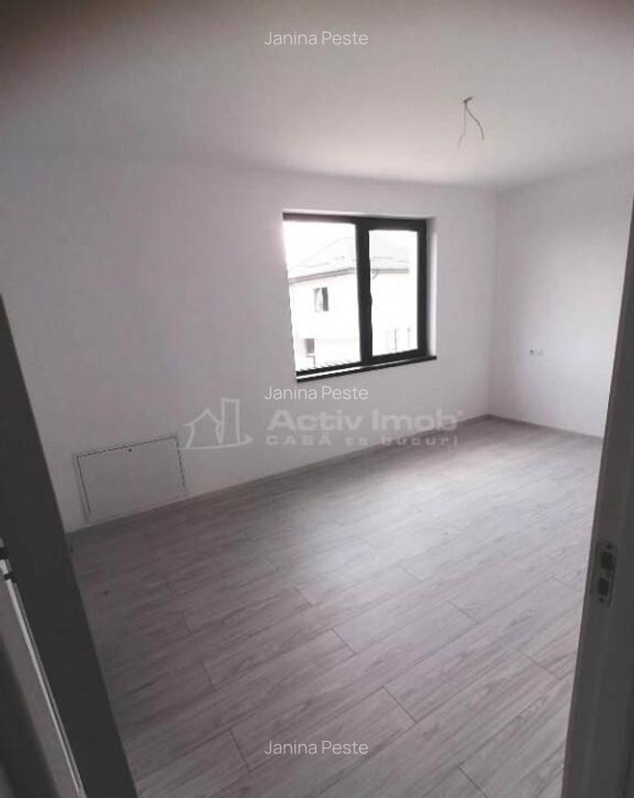 Case Individuale cu curte privat#259; #238;n Zona Cartierul - 16
