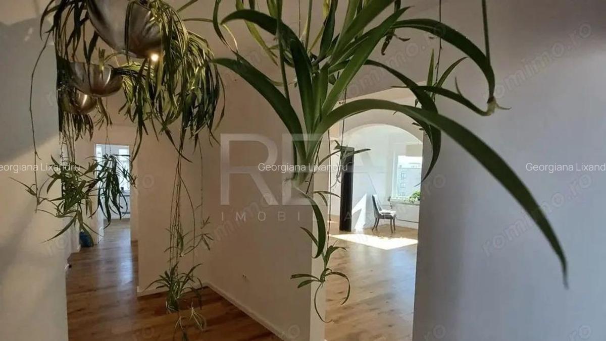 PENTHOUSE ULTRACENTRAL CU VEDERE PANORAMICA - 11