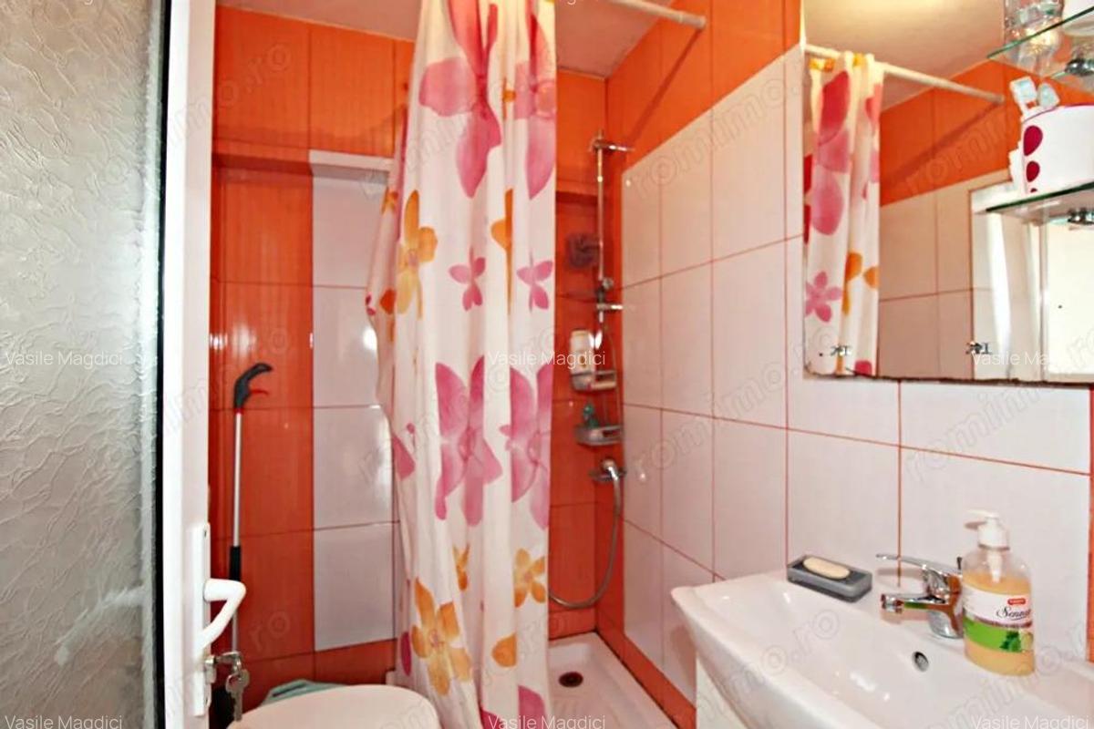 Casa cocheta, renovata! Se accepta schimb cu apartament! - 8