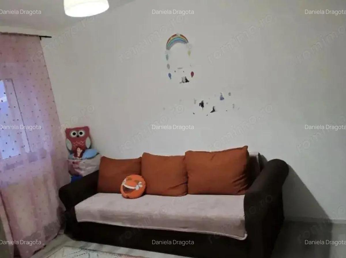 Apartament 3 camere, decomandate, zona Craiter. - 3