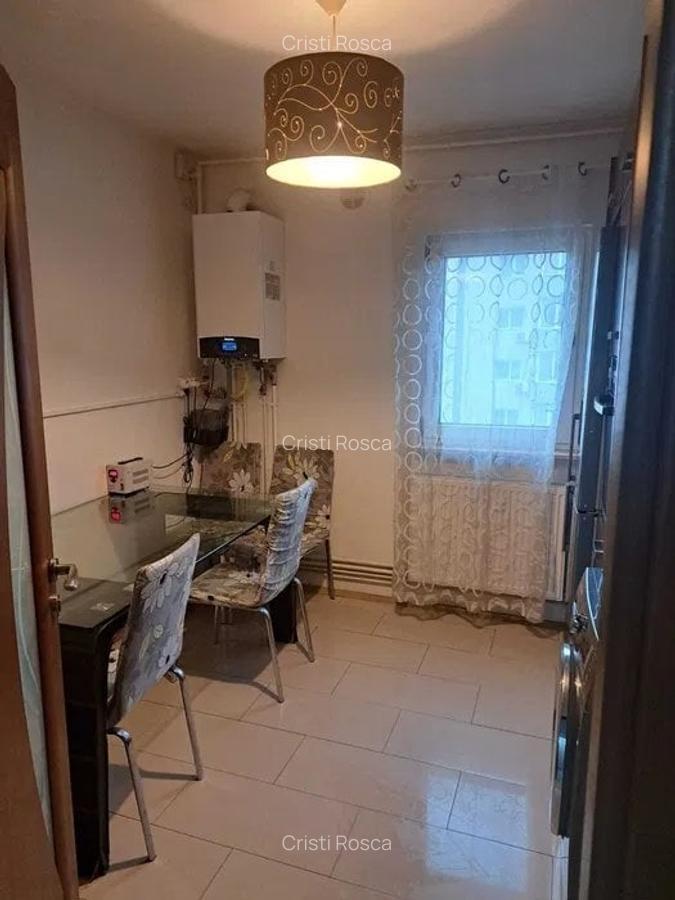 INEL II-APARTAMENT CU 4 CAMERE MOBILAT COMPLET GAZE LOC PARCARE - 4