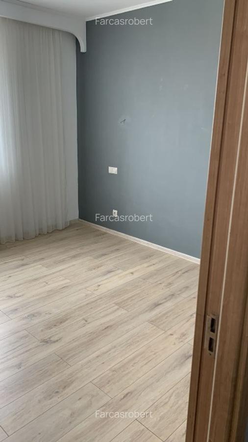 PF Vand Apartament cu 3 camere, str.Sub Cetate, parcare - 3