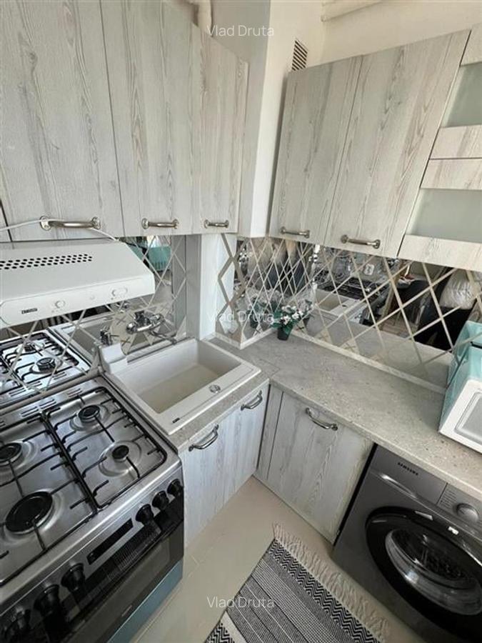 Apartament cu 3 camere semidecomandat în Valenta - 7