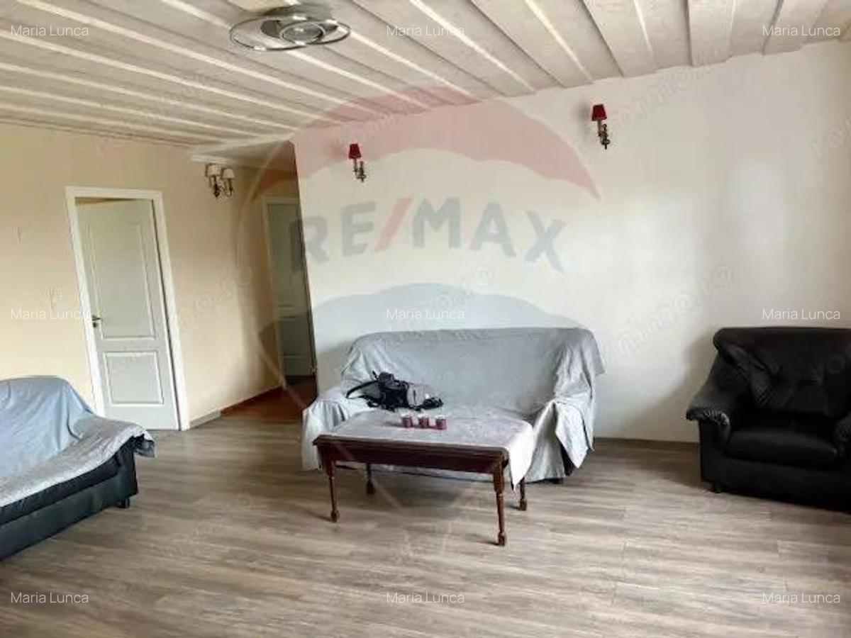 Casa / Vila cu 4 camere de vanzare - 11