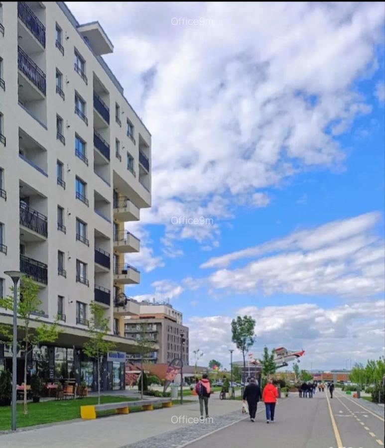 Mall Coresi - apartament 2 camere decomandat - boxă - parcare - 2