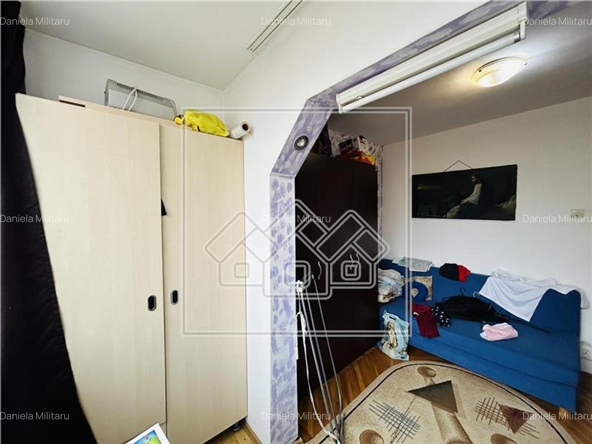 Ap decomandat, cu 4 camere, pivnita, balcon, etaj 3/4 - Strand - 16