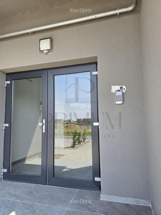 Apartament Ursnei - zona foarte buna- asfalt -toate utilitatile - 2